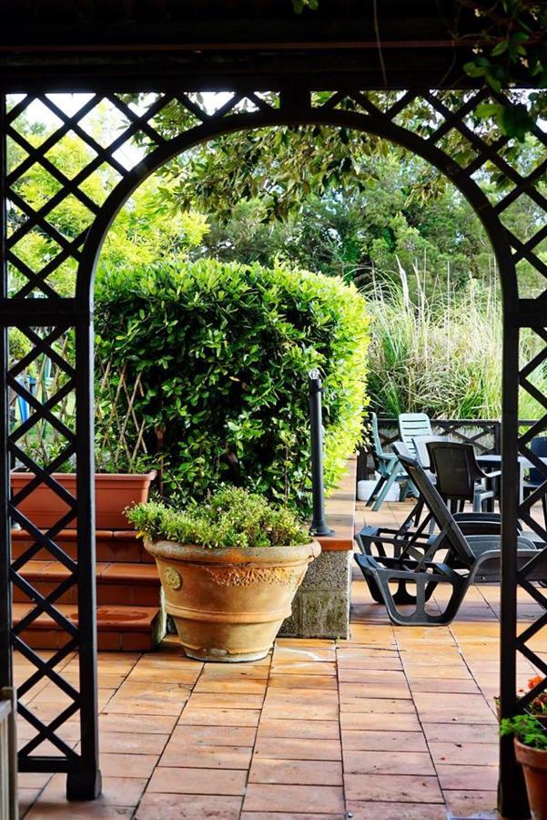 B&B Il Piccolo Paradiso Montenero  Exteriör bild