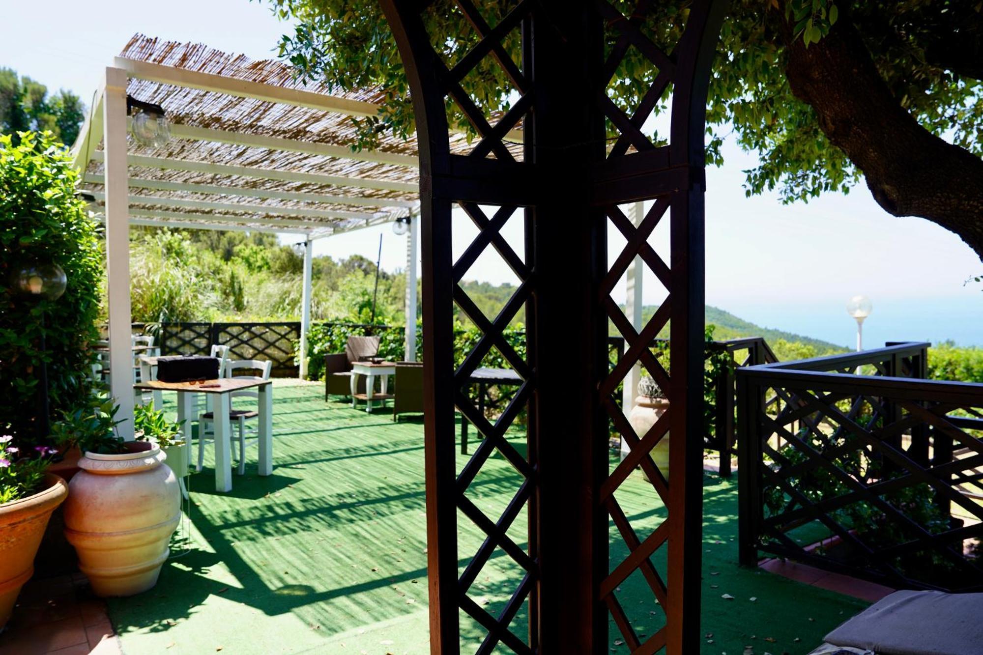 B&B Il Piccolo Paradiso Montenero  Exteriör bild